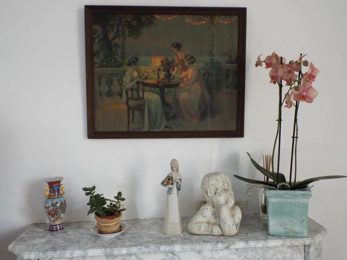 Villa Tranquillite Rohan Bed & Breakfast