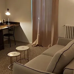 Hotel Le Petit Mas Issoire