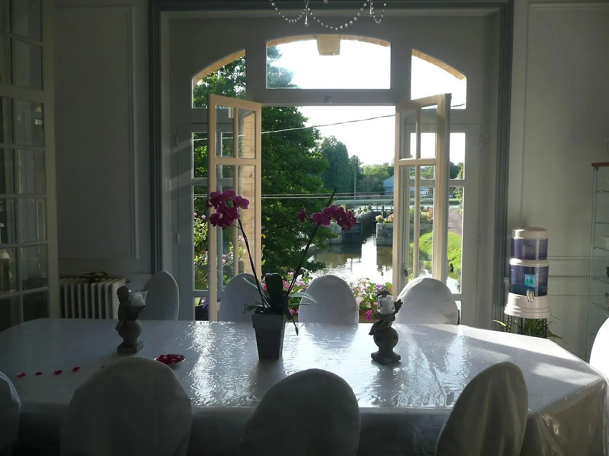 Villa Tranquillite Rohan Bed & Breakfast